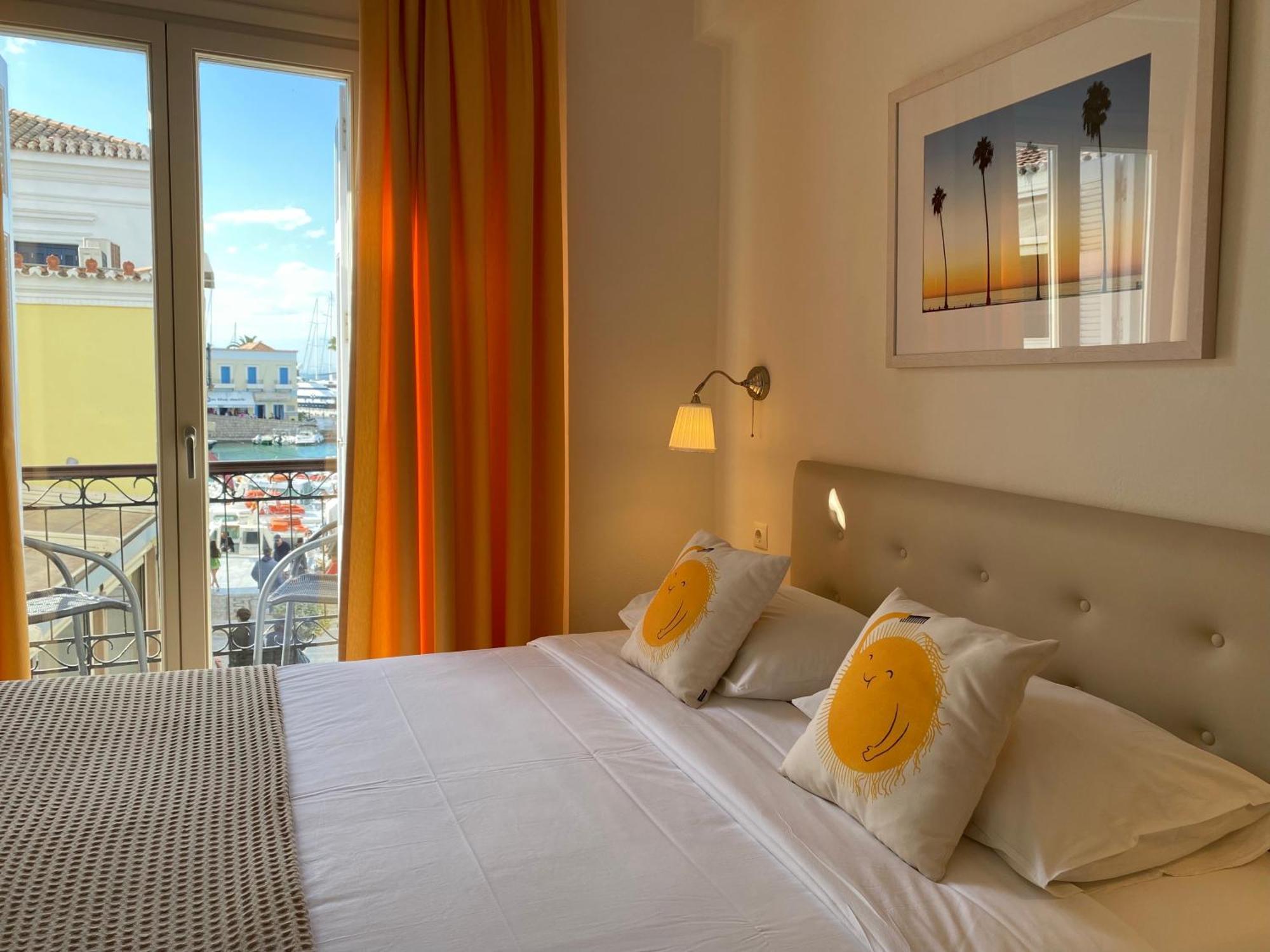 Alexandris Hotel Spetses Town Bagian luar foto